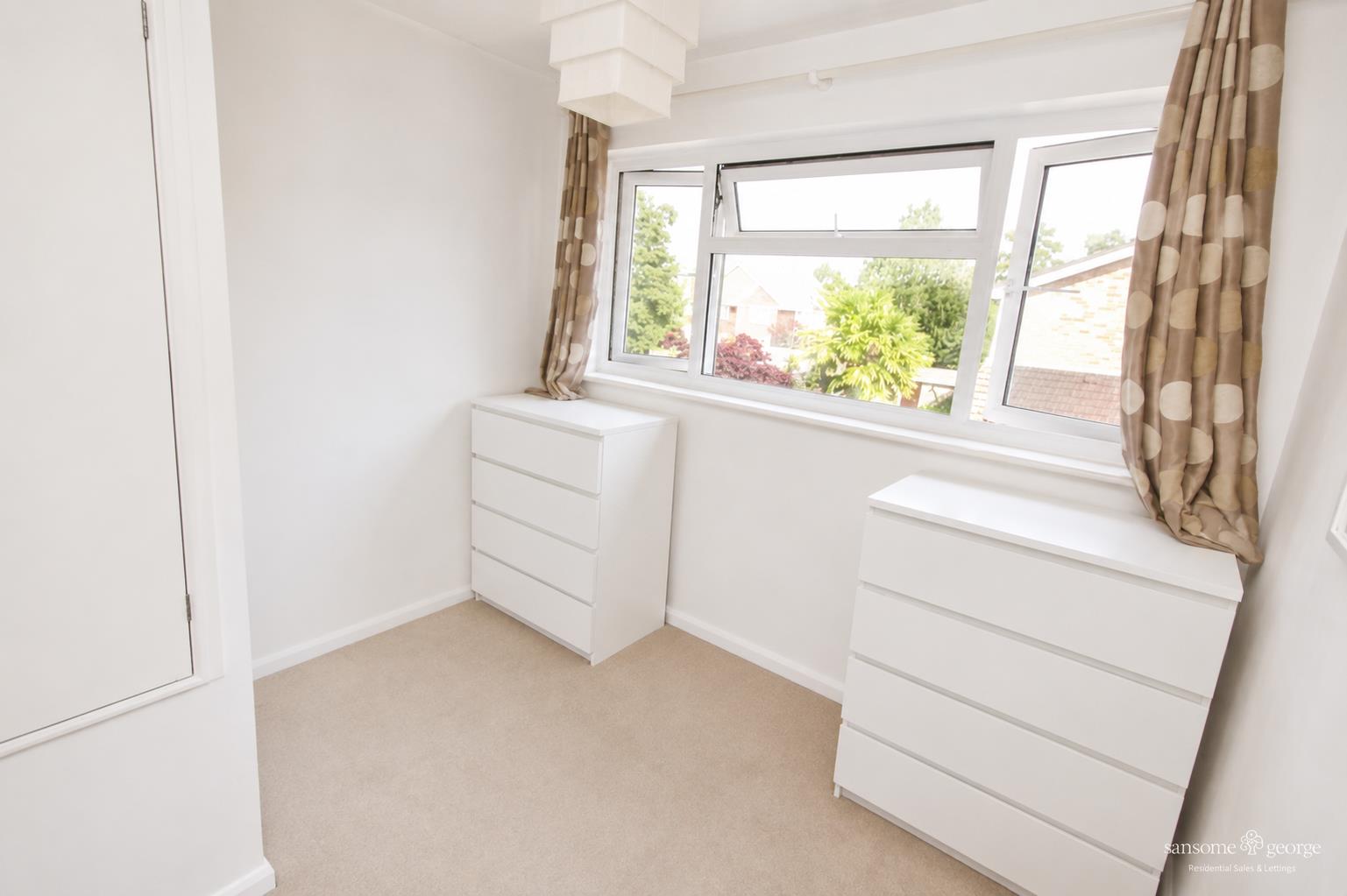 Primrose Close, Purley On Thames, Reading